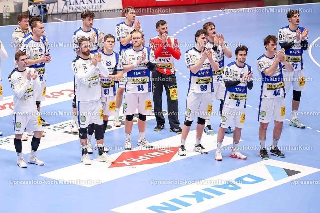 BHC11122501117 | 11.12.2025, Handball, HBL, Bergischer HC - ThSV Eisenach, Unihalle Wuppertal: Enttäuschung Enttäuschte Gesichter nach der  27:26 Sieg für den BHC - xxxxxNiederlage für Eisenach. 