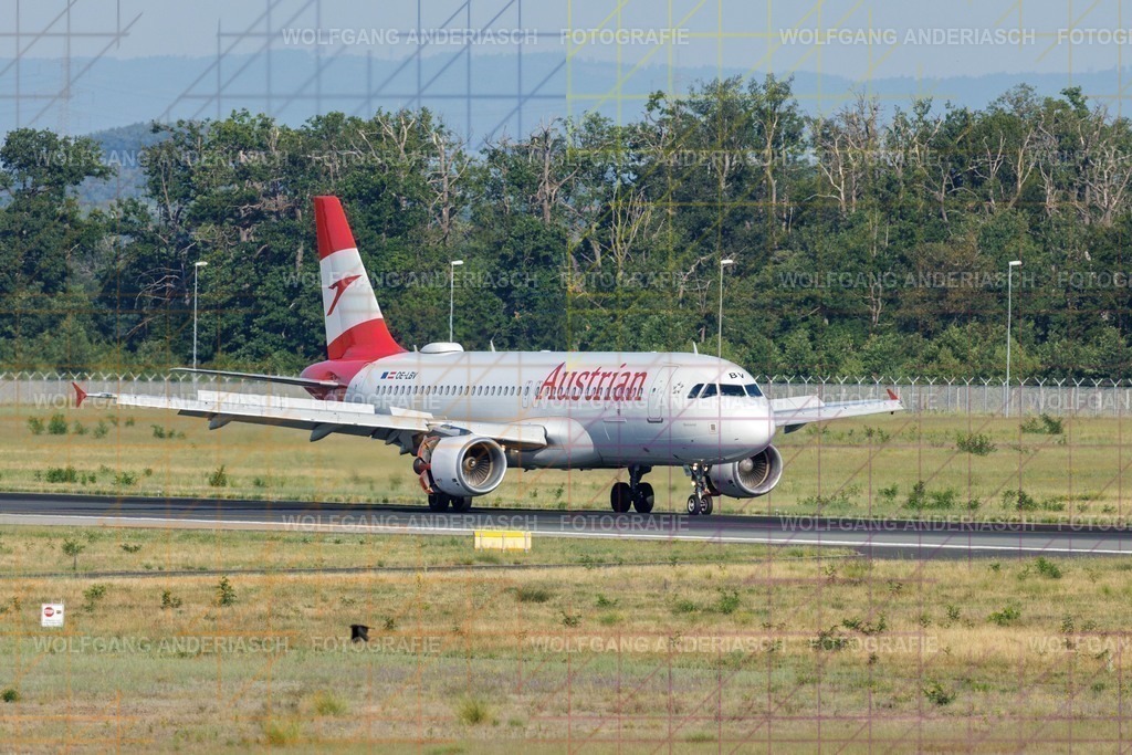 2025622-081951_FRA_07L_R3C_1364 | Am Flughafen Frankfurt am Main treffen Dynamik und Präzision aufeinander: Startende und landende Flugzeuge verschiedenster Airlines, festgehalten in Farbe und Schwarz-Weiß. Von kraftvollen Silhouetten bis zur majestätischen Erscheinung der Königin der Lüfte – zeitlose Momente moderner Luftfahrt. - Realisiert mit Pictrs.com