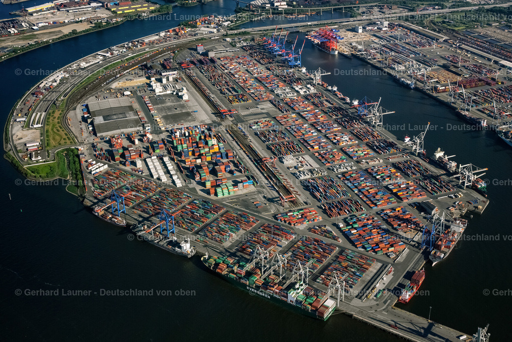 2596049 | Waltershofer Hafen im Hamburger Hafen 2005