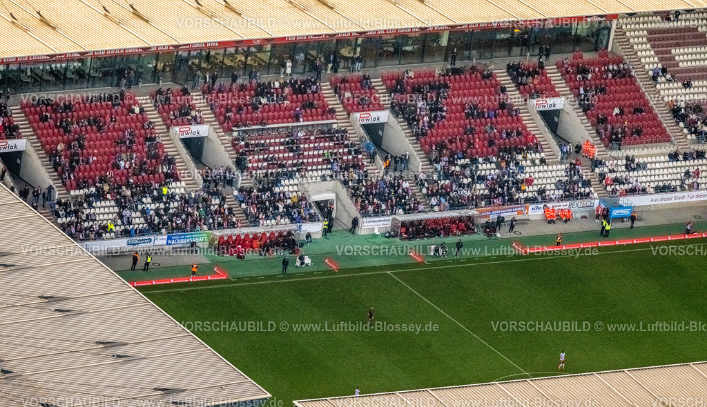 Essen230101529 | Luftbild, Stadion an der Hafenstraße, Fußballstadion Rot-Weiss Essen, Testspiel gegen Gornik Zabrze (1:3) Bergeborbeck, Essen, Ruhrgebiet, Nordrhein-Westfalen, Deutschland