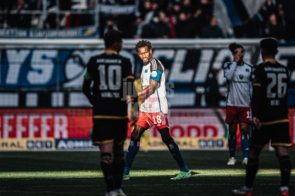 Fußball | Männer | Saison 2023/2024 | 2. Fußball-Bundesliga | 19. Spieltag | Hamburger SV vs. Karlsruher SC | 28.01.2024 | Bakery Jatta (#18, HSV)