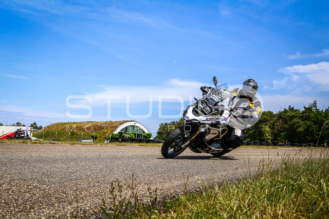 0888-260530DCB-057_888 | Deine Full-Service-Agentur für ✔️Videoproduktionen und ✔️Motorsportfotografie Jetzt Angebot anfragen!