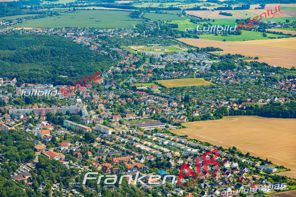 Übersichts Bild Kühlungsborn - Die Luftaufnahme wurde 2025 vom UL-Flugzeug heraus erstellt ( keine Drohnenaufnahme ) - Hochauflösende Luftaufnahme - für Wandbilder und großformatige Ausdrucke geeignet. Das besondere Geschenk!Hier alle&nbsp;Infos zur Lizenzierung der LuftaufnahmeWir fliegen auch dieses Jahr wieder in Ihre Region um Luftbilder zu erstellen.- Luftbild anfragen