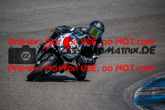 MaZZes_FotoMatrix_240520_6007705_4617 | GELB