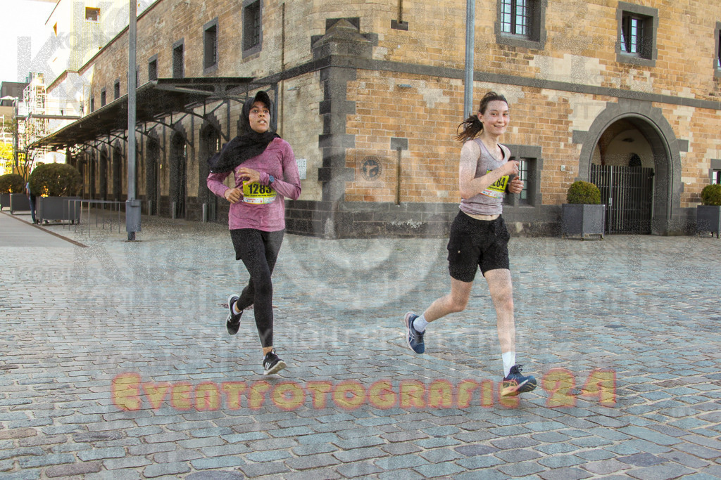 240921_1332_EV4_8570 | Sportfotografie im Rhein-Sieg Kreis, Köln, Bonn, NRW, Rheinland Pfalz, Hessen, etc. Unser Tätigkeitsfeld umfasst den Laufsport vom Volkslauf über den Marathon, Duathlon, Triathon bis zum Ultralauf wie Kölnpfad Ultra oder Schindertrail.