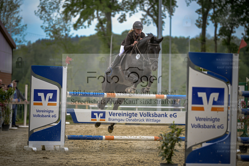 20240505-DOS_2178 | Entdecke hochwertige Reitturnierfotos von Foto Oger. Professionell, emotional und authentisch – jetzt Lieblingsmomente im Shop bestellen. - Realisiert mit Pictrs.com