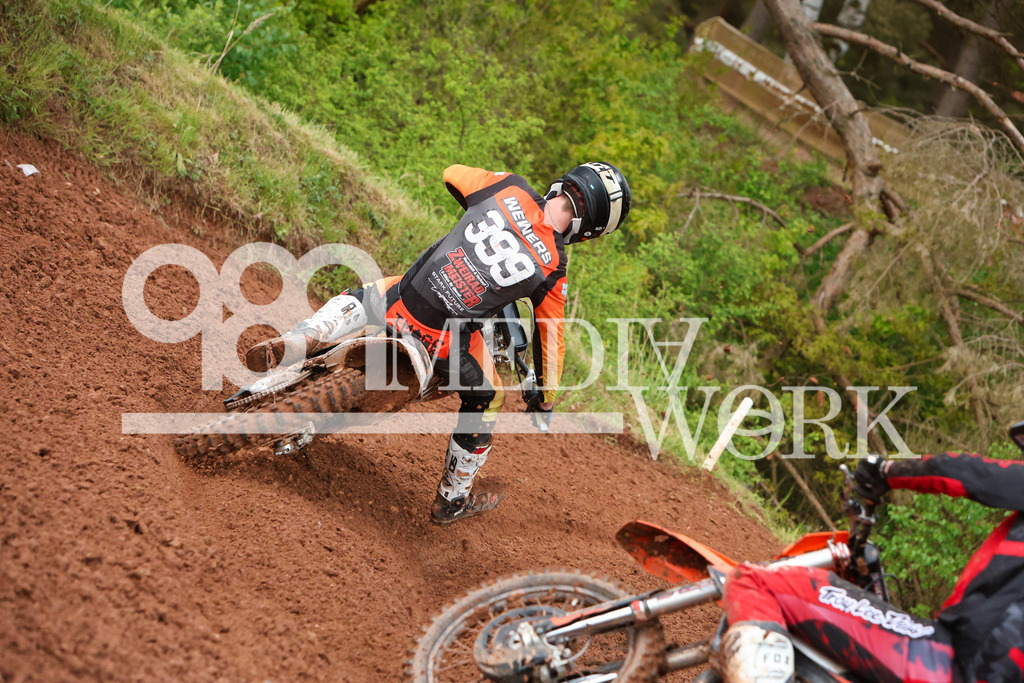5E6A0048 | 989 MEDIAWORK