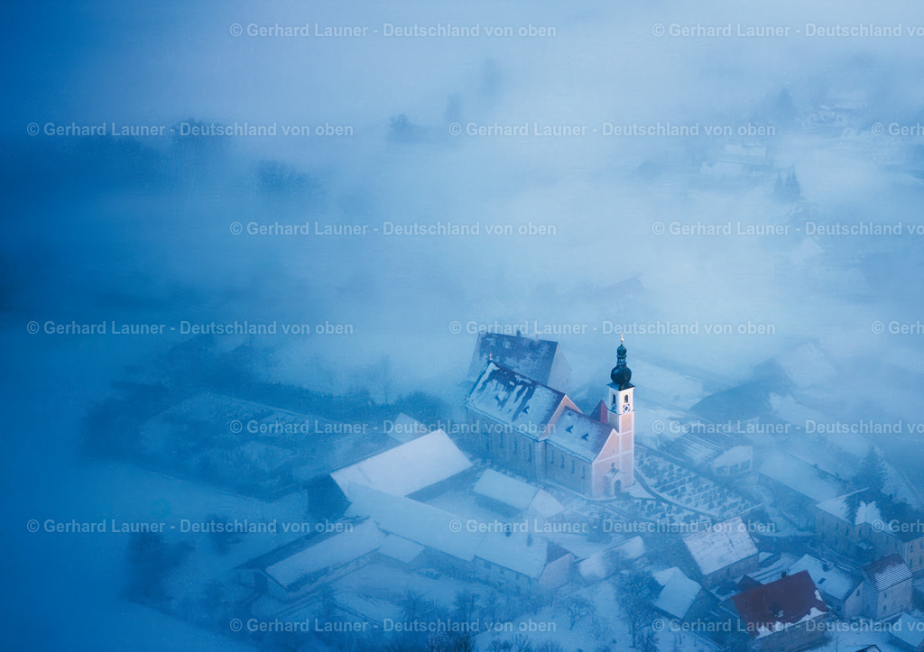 9300416 | Kirche in der Nähe von Neumarkt