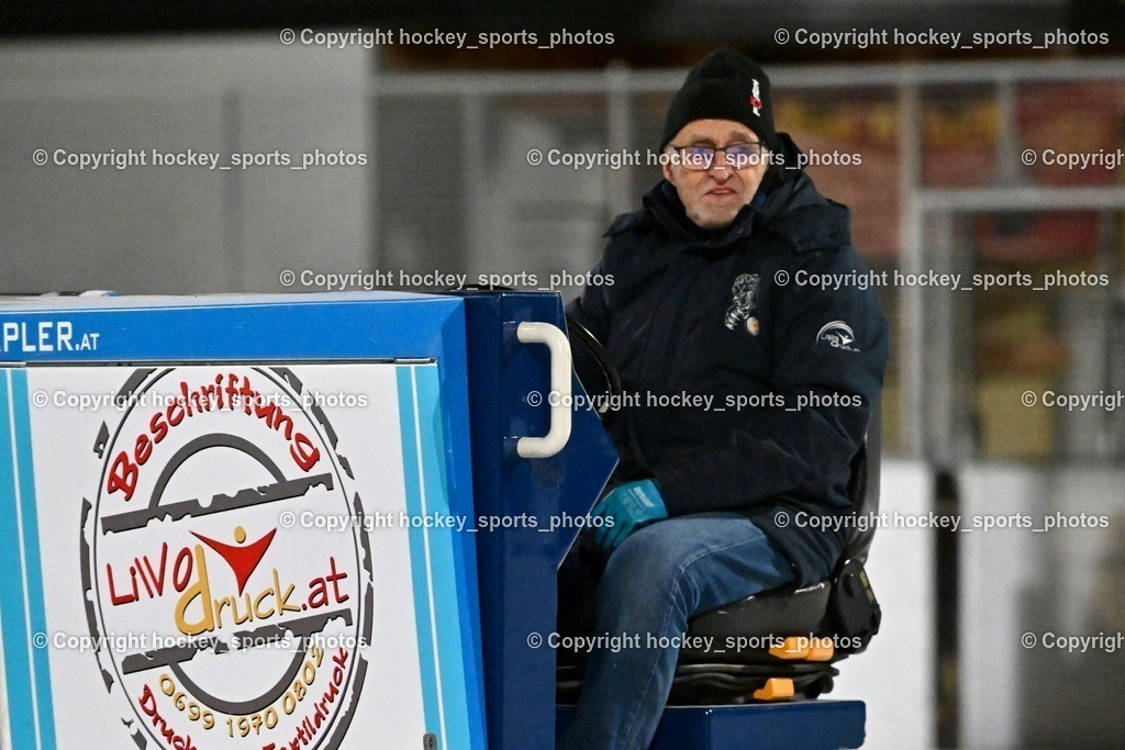 EC Ice Tigers Paternion vs. DSG Ledenitzen Faakersee 14.1.2024 | Zamboni EC Paternion, Obmann EC Paternion Heinz Müller