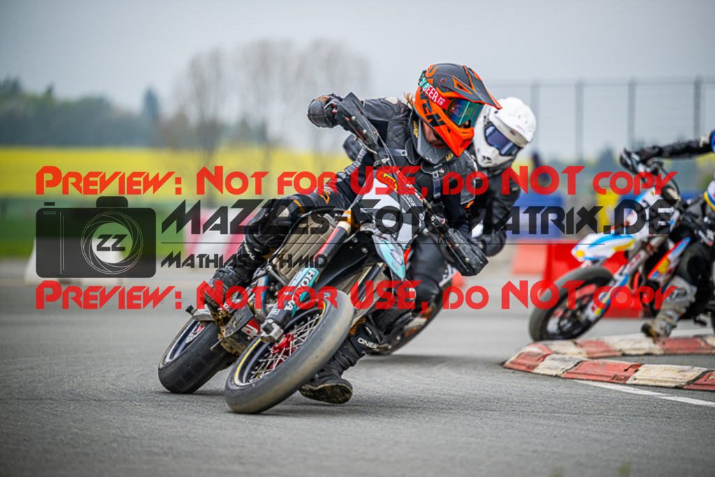 MaZZes_FotoMatrix_230507_7837 | S4