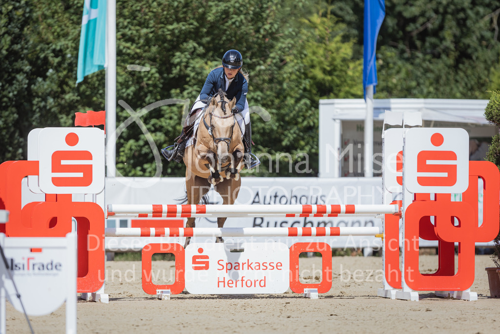 220728_BHO_RegioTour_A-Spr_Reiter-265 | Deine schönsten Turniermomente als professionelle Fotos! Entdecke hochwertige Pferdesport-Fotografie im Online-Shop. Jetzt Fotos finden & bestellen!