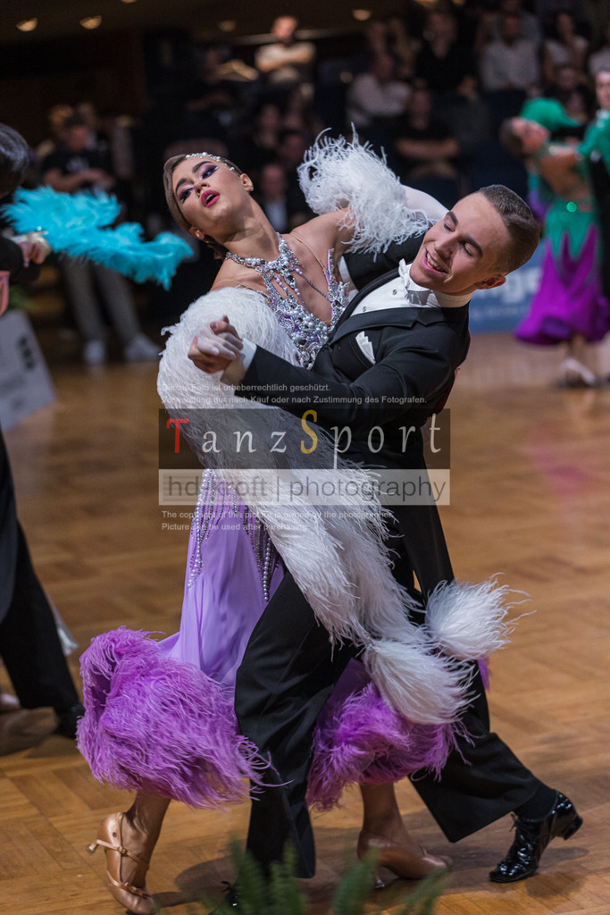 20250819_WDSF-Open-Std-Youth_1179 | Tanzsportbilder, Standardtanz, Lateintanz, WDSF, DTV, LTVB, dancecomp, goc, hessen tanzt, blaues band der spree, walzer, tango, wiener walzer, slowfox, quickstepp, samba, rumba, cha-cha-cha, paso doble. jive, hd-kroft photography, turniertanzsport