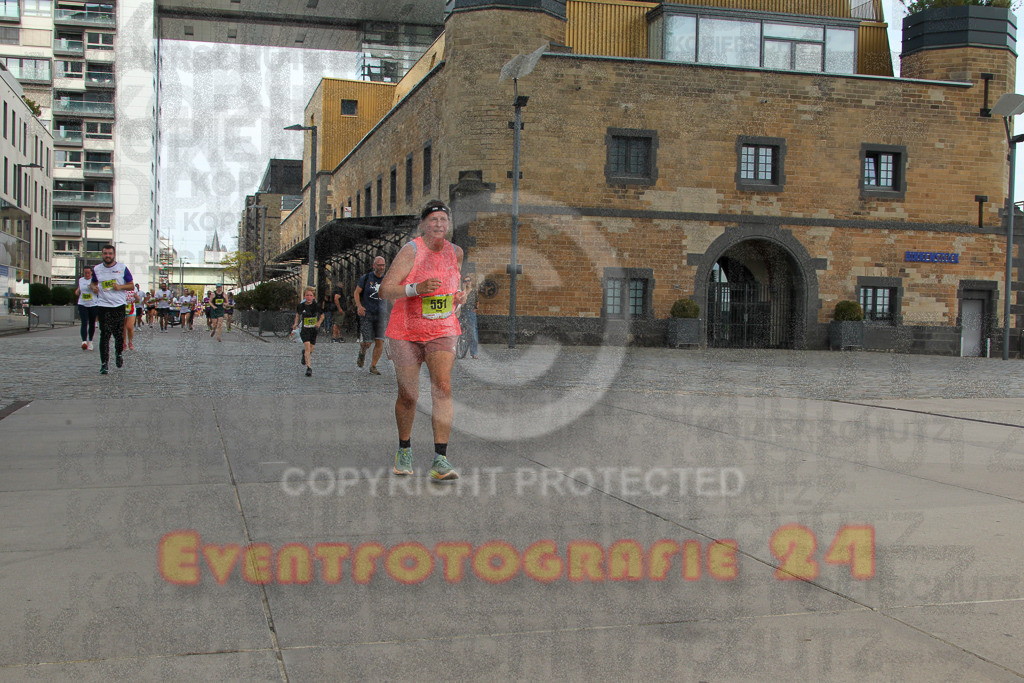 250920_1335_EV4_6169 | Sportfotografie im Rhein-Sieg Kreis, Köln, Bonn, NRW, Rheinland Pfalz, Hessen, etc. Unser Tätigkeitsfeld umfasst den Laufsport vom Volkslauf über den Marathon, Duathlon, Triathon bis zum Ultralauf wie Kölnpfad Ultra oder Schindertrail.
