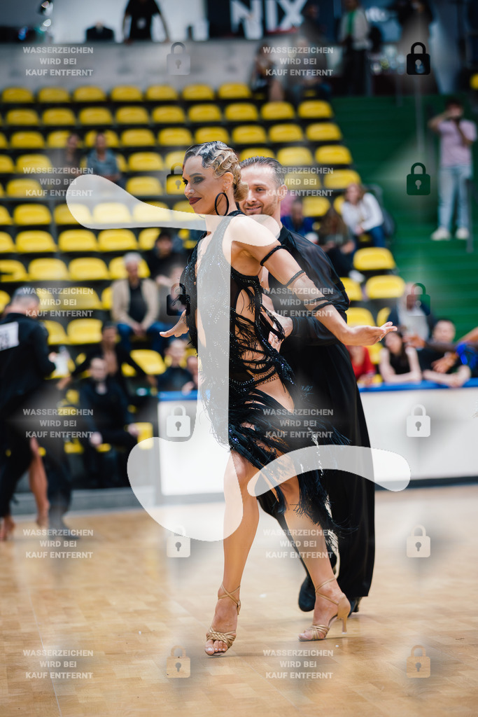 Hessen Tanzt WDSF International Open Latin 4th (83) Vitalii Zakharov _ Tabea Louisa Thaler (TC Blau-Orange Wiesbaden)-2025-05-18-4391 | Webshop for digital downloads and prints of dance sport, event & show photographer Julian Link - Realisiert mit Pictrs.com