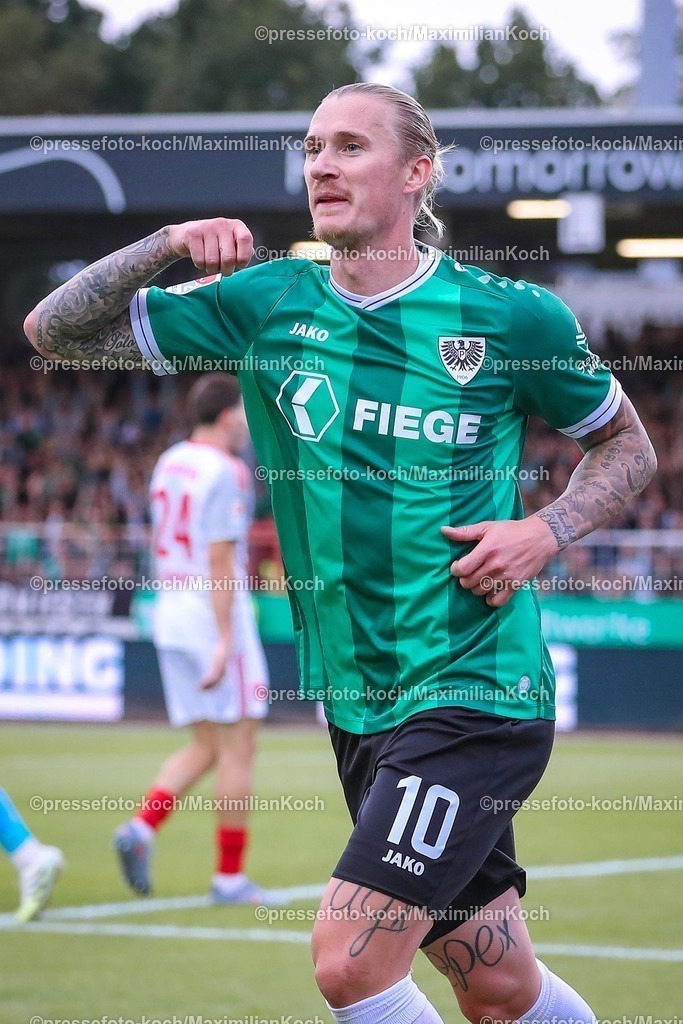 PRM22082501082 | 22.08.2025, Fußball, Preußen Münster - 1. FC Nürnberg, 2. Fußball Bundesliga,  Preußenstadion, Saison 2025 2026: Torjubel nach dem Tor zum 2:0 durch Torschütze Marvin Schulz&nbsp;(Preussen Muenster #10)    DFB regulations prohibit any use of photographs as image sequences and or quasi-video.