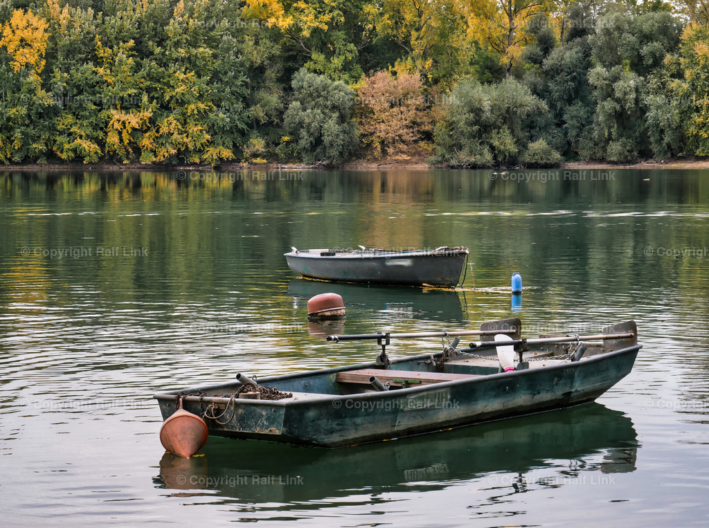 2 Anglerboote | Stockfotos, Fotos mit Miniaturfiguren und kreativen Ideen. Dabei auch vieles aus der Metropolregion Rhein-Neckar. 