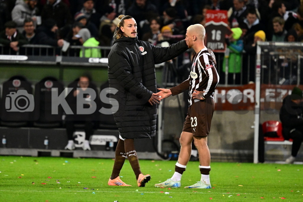 KBS Picture_FCStPauli-Hoffenheim_019 | v.l. Irvine Jackson (St.Pauli) , Oppie Louis (St.Pauli) ,Sportplatz :  Millerntor Stadion, - Realisiert mit Pictrs.com