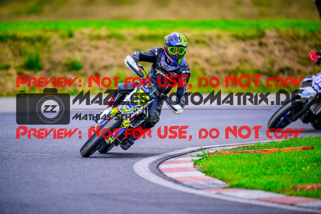 MaZZes_FotoMatrix_240608_6007705_9707 | YOUNGSTER