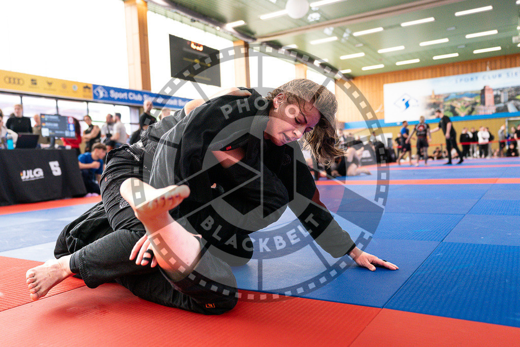 20250510PBB2244 | Athletes compete during the JJLG Berlin Open Jiu-Jitsu Championship on May 10, 2025 in Berlin, Germany. © Chiara Dazi / photoblackbelt