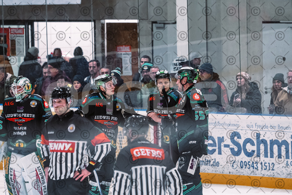 Alligators_vs_Memmingen_05_12_2025-139 | Höchstadt Alligators Fotogalerie: Eishockey-Action aus Franken. Professionelle Spielfotos, Portraits & Stadionbilder zum Download. Jetzt entdecken! - Realisiert mit Pictrs.com
