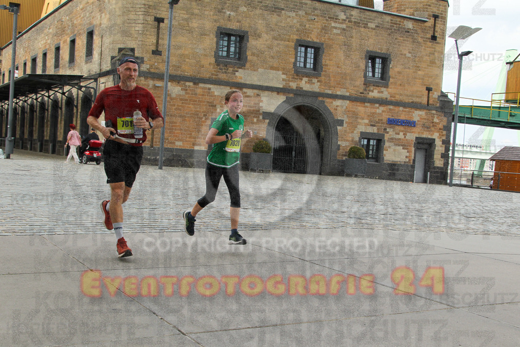 250920_1529_EV4_8919 | Sportfotografie im Rhein-Sieg Kreis, Köln, Bonn, NRW, Rheinland Pfalz, Hessen, etc. Unser Tätigkeitsfeld umfasst den Laufsport vom Volkslauf über den Marathon, Duathlon, Triathon bis zum Ultralauf wie Kölnpfad Ultra oder Schindertrail.