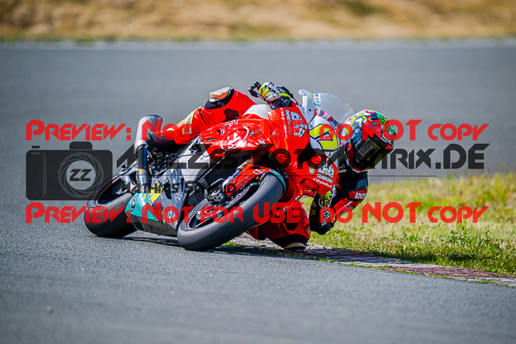 MaZZes_FotoMatrix_220722_7259 | IDM1000