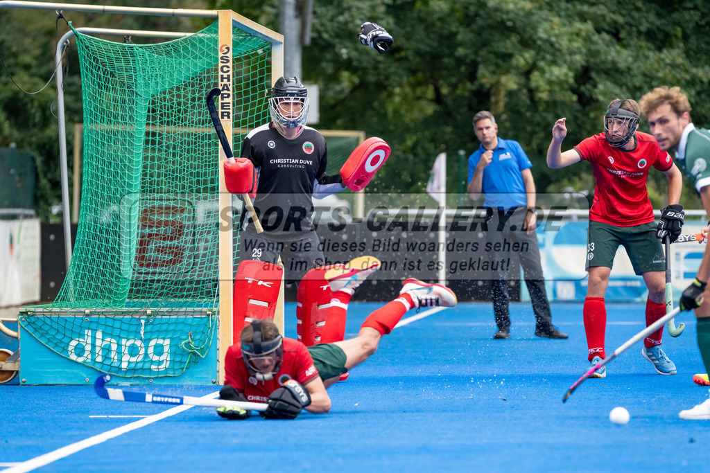 HK_20240915_106536 | 1. Bundesliga Herren Crefelder HTC - Uhlenhorst Mülheim am 15.9.2024 Crefelder HTC , CHTC, Krefeld , Joshua Onyekwue Nnaji Torwart ( Crefelder HTC #29 ) , Boomes Anton ( Crefelder HTC #23 )