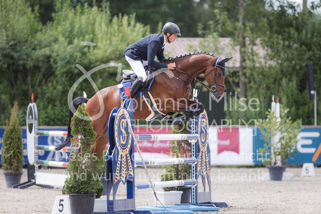 220614_Mühlen_SprPfM-609 | Late Entry Mühlen
Springprüfung Kl.M* 6-8j. Pferde gl. Einlaufprüfung für 6j. Pferde
14.06.2022