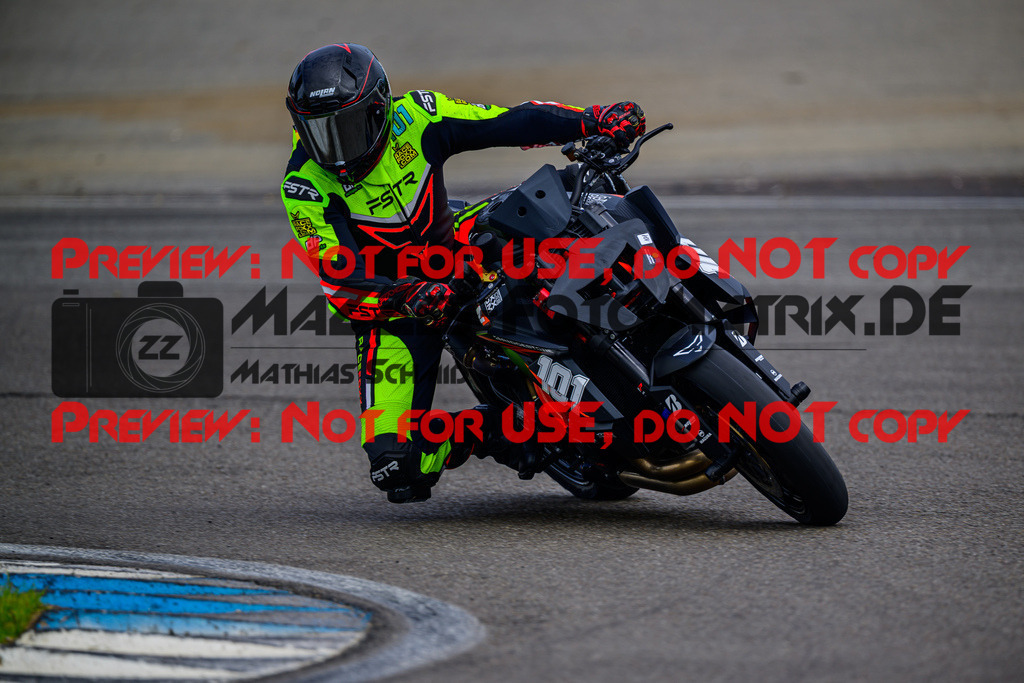 MaZZes_Fotomatrix_20250421_6007705_4542 | WEISS