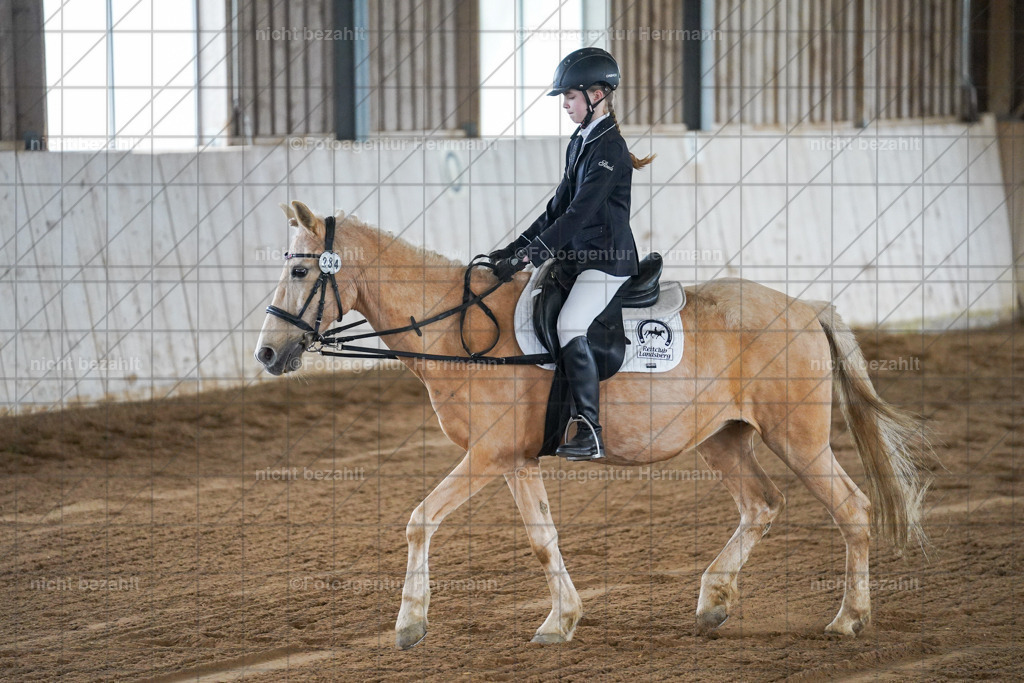 20230521-FAH05837 | Frühjahrsturnier, Landsberg am Lech, 2023, Reitclub Landsberg, Turnierbilder, Fotos Turnier Landsberg, Fotoagentur Herrmann, Turnierfotografen Bayern, Reitsport Fotograf, Pferde Fotograf