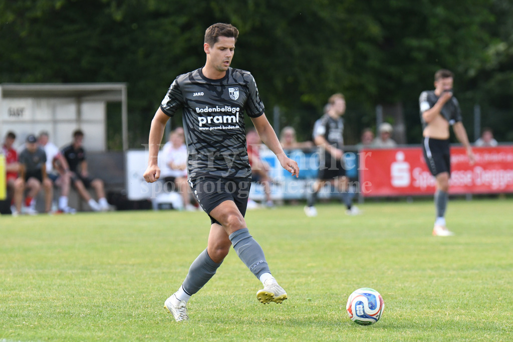 Testspiel SV Neuhausen/Offenberg : FC Künzing | Kilian Schwarzmüller - Realisiert mit Pictrs.com