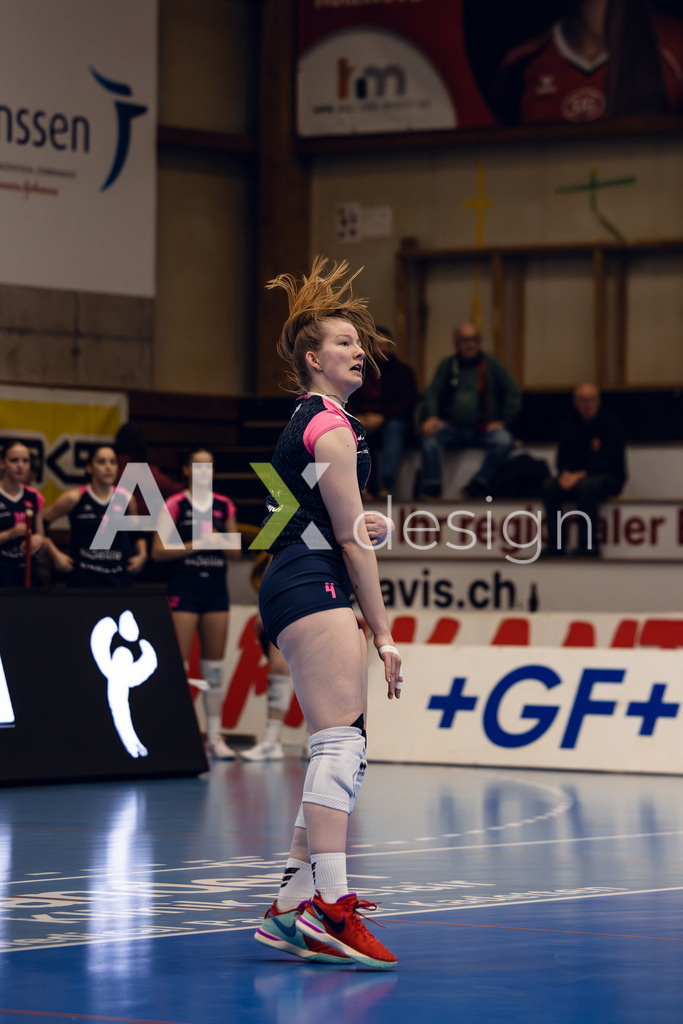 Volleyball I Frauen I Saison 2025-2026 I Volleyball NLA | Women I Round 14 I VC Kanti Schaffhausen - NLZ Volleyball Academy Zürich I 16.01.2026 | NLZ Volleyball Academy Zürich - 4 Fiona Licka (CH) – Außenangriff - Realisiert mit Pictrs.com