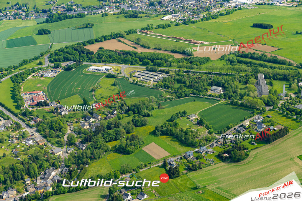 Die Luftaufnahme Neustädtel - Schneeberg wurde 2022 vom Flugzeug aus (keine Drohne) erstellt. Hohe Auflösung -für große Poster und Wandbilder geeignet - Garantiert!