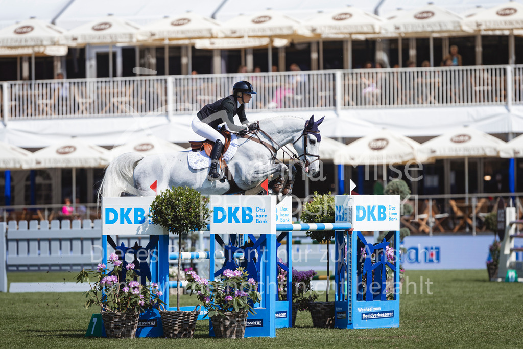 240510_Hamburg_YoungsterTour8y-207 | Deine schönsten Turniermomente als professionelle Fotos! Entdecke hochwertige Pferdesport-Fotografie im Online-Shop. Jetzt Fotos finden & bestellen!