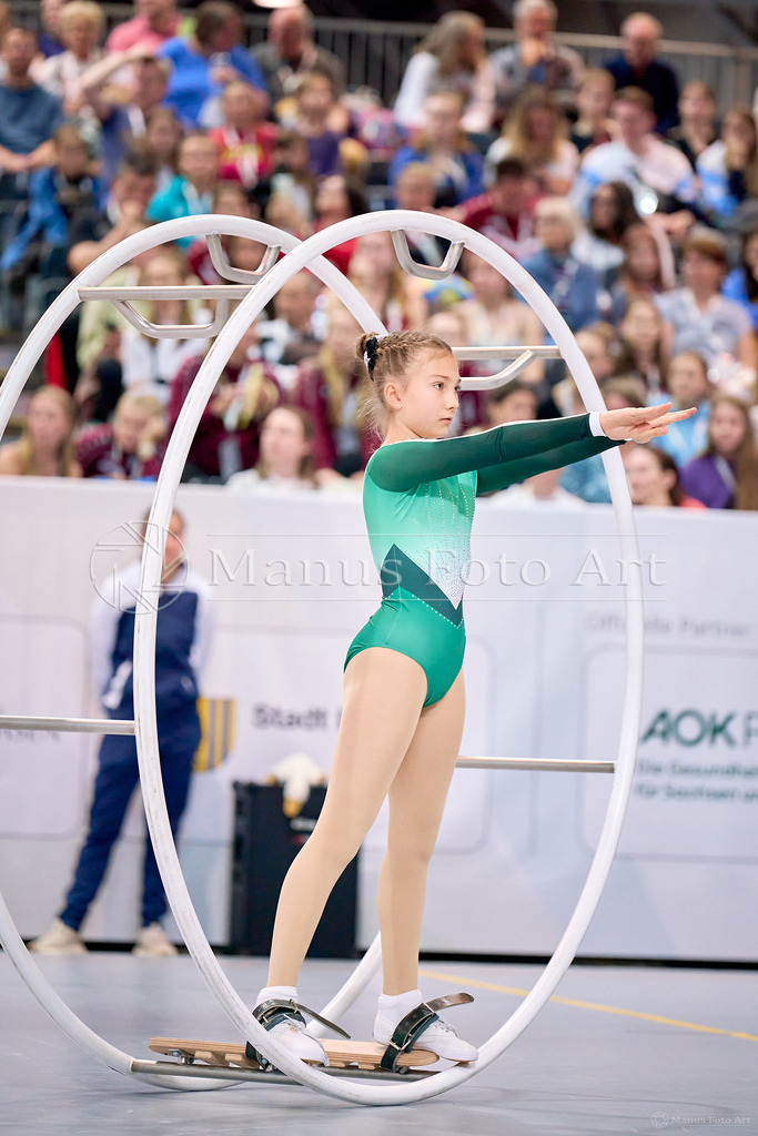 A-DSC01750 | Professionelle Sportfotografie in Hamburg, Schleswig-Holstein und Niedersachsen – spezialisiert auf Rhönrad, Geräteturnen, Leistungsturnen und rhythmische Sportgymnastik. Bundesweite Begleitung von Rhönrad-Events. Jetzt Sport-Fotos - Realisiert mit Pictrs.com