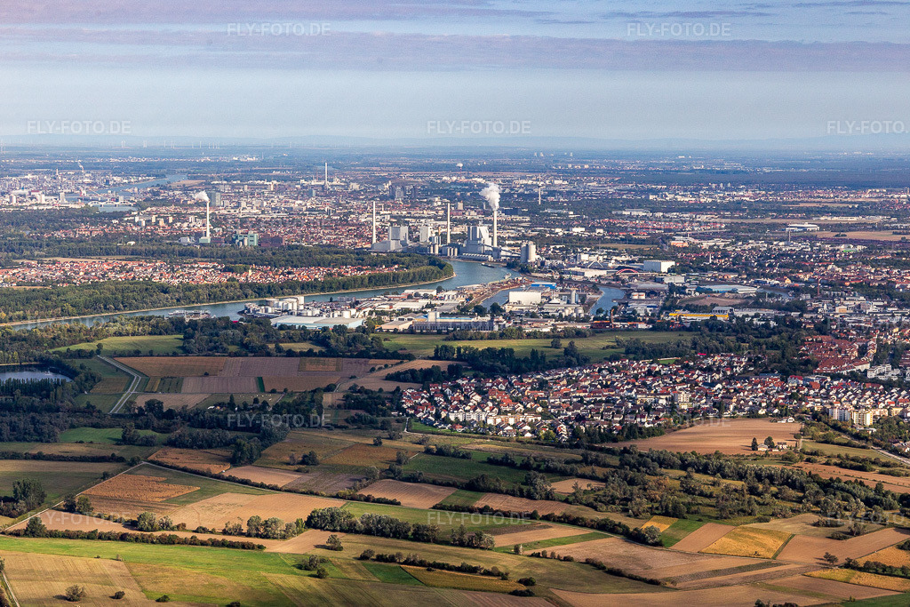 Luftbild: Rheinauhafen von Süden im Ortsteil Rheinau in Mannheim im Bundesland Baden-Württemberg in Deutschland. Foto: IMG_122719.jpg vom 11.09.2020 durch Werner Riehm/FLY-FOTO.de