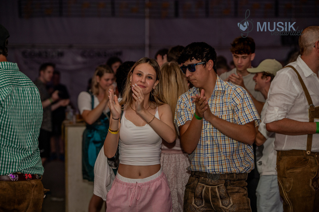 DSC_3936 | "Fussifoto.com – Ihr Ansprechpartner für hochwertige Fotografie! Entdecken Sie kreative Bilder und professionelle Dienstleistungen. Kontaktieren Sie uns für Ihre Projekte!"