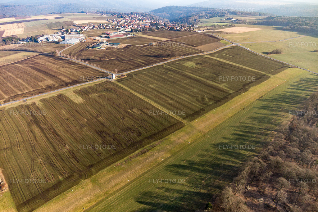 Luftbild: Vielbrunn, Flugplatz im Ortsteil Vielbrunn in Michelstadt im Bundesland Hessen in Deutschland. Foto: IMG_096779.jpg vom 15.02.2017 durch Werner Riehm/FLY-FOTO.de