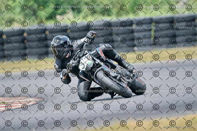 25bt04-1355 | markuskiefer.com - Realisiert mit Pictrs.com