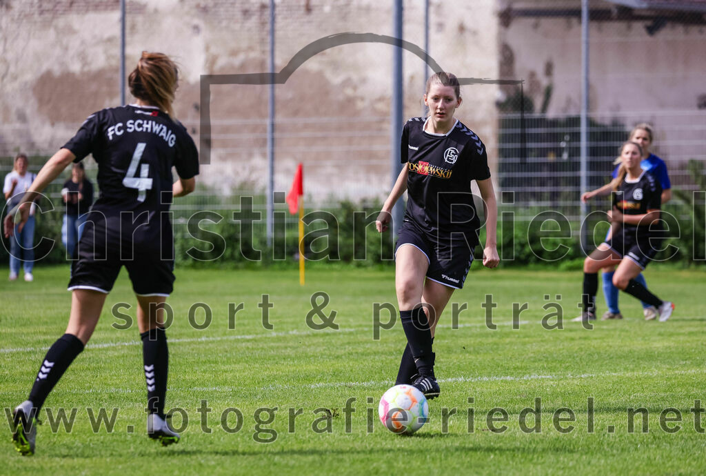 2023-09-03_018_Teamware_Cup_2023 | Oberding, Deutschland, 03.09.2023:
Fußball, TS Teamwear Cup 2023, Vorrunde, FC Schwaig gegen FC Langengeisling, Endergebnis: 

Foto: Christian Riedel / fotografie-riedel.net