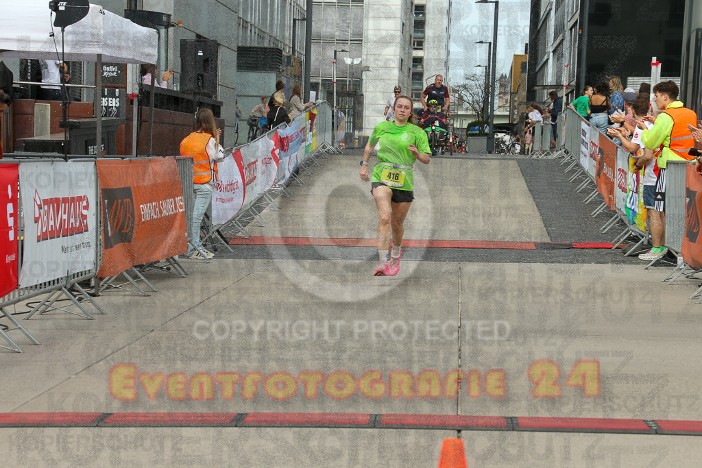 250920_1323_EX1_4236 | Sportfotografie im Rhein-Sieg Kreis, Köln, Bonn, NRW, Rheinland Pfalz, Hessen, etc. Unser Tätigkeitsfeld umfasst den Laufsport vom Volkslauf über den Marathon, Duathlon, Triathon bis zum Ultralauf wie Kölnpfad Ultra oder Schindertrail.