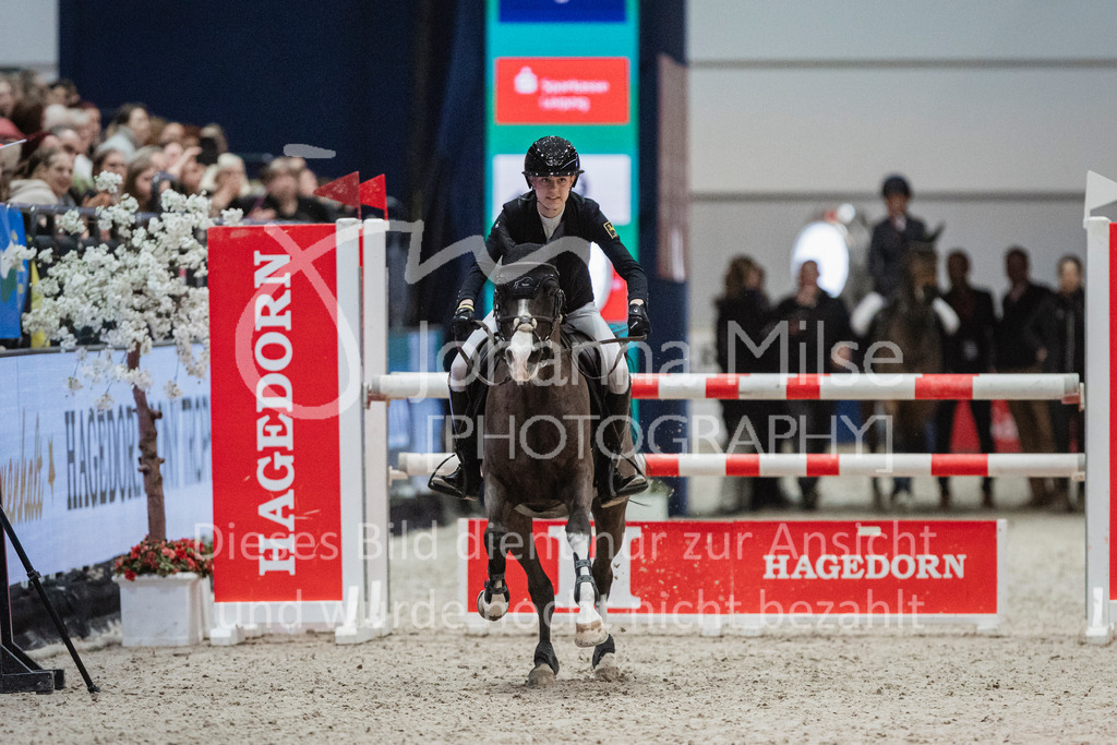 240120_Leipzig_PonyTrophy-185 | Deine schönsten Turniermomente als professionelle Fotos! Entdecke hochwertige Pferdesport-Fotografie im Online-Shop. Jetzt Fotos finden & bestellen!