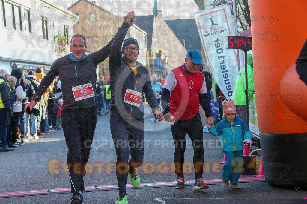 241201_1230_EX1_2452 | Sportfotografie im Rhein-Sieg Kreis, Köln, Bonn, NRW, Rheinland Pfalz, Hessen, etc. Unser Tätigkeitsfeld umfasst den Laufsport vom Volkslauf über den Marathon, Duathlon, Triathon bis zum Ultralauf wie Kölnpfad Ultra oder Schindertrail.