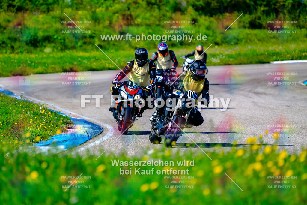 092-5480 | Hier findet Ihr Bilder von Touristenfahrten auf der Nürburgring Nordschleife oder von anderen Veranstaltungen die ich besucht habe. Viel Spass beim Durch Schauen 