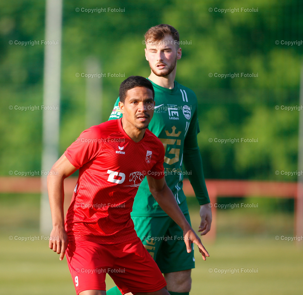 A_LUI_09052025_05 | SPORT,FUSSBALL REGINALLIGA MITTE,09.05.2025 ASKOE OEDT-DSV LEOBEN,IM BILD: VALDIR HENRIQUE (OEDT) UND EMIR DURAN (LEOBEN) FOTO:FOTOLUI