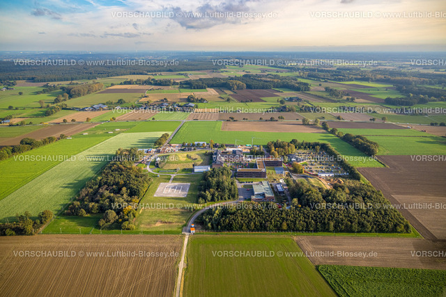 Uedem241014448 | Luftbild, Kaserne Paulsberg Militärstützpunkt, Nationales Lagezentrum und Führungszentrum für Sicherheit im Luftraum, Uedemerfeld, Uedem, Niederrhein, Nordrhein-Westfalen, Deutschland