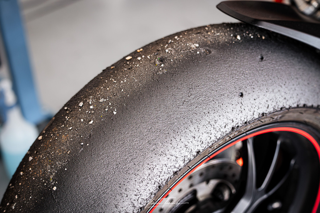 Ducati Trackday Hockenheimring 2026 | Entdecken Sie die faszinierende Welt von Alexander Tschuncky Arts: Kreative Fotografie, atemberaubende Automobilkunst und hochwertiger Bilderdruck. Lassen Sie sich inspirieren! - Realisiert mit Pictrs.com