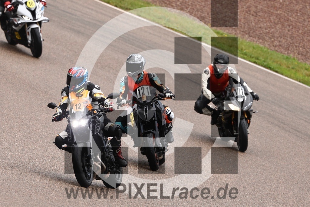 0121-20260629_10392 | Schöne Erinnerungen an spannende Momente - das festzuhalten ist unser Job. PIXELrace.de ist seit 2003 auf den Rennstrecken Europas unterwegs um die Action draußen beim Fahren und die wunderbare Stimmung imm Fahrerlager für euch einzufangen.