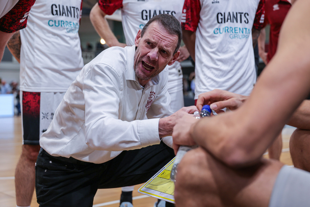 Pro A BAYER GIANTS vs BG Göttingen-94 | Fotos von Basketballspielen aus dem Raum NRW fotografiert von Gero Mueller-Laschet und Daniel Schaefer - Realisiert mit Pictrs.com