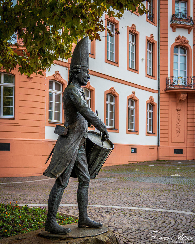 Der Trommler auf dem Schillerplatz in Mainz | Der Trommler auf dem Schillerplatz in Mainz